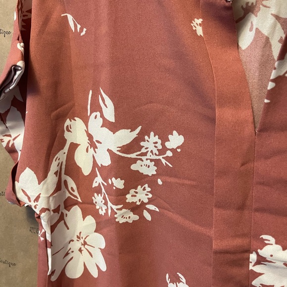 Brandnew Blouse - Picture 4 of 5